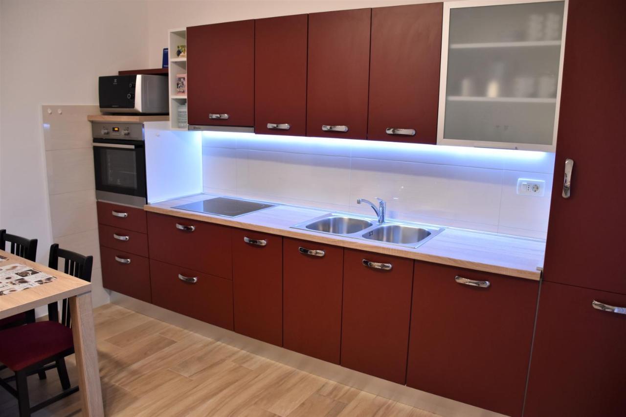 Apartmani Diana Novigrad Istria Exterior foto